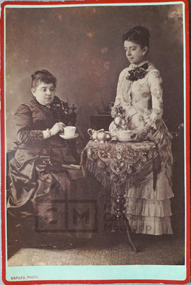 "Anica e Maria Ernestina do Canto"