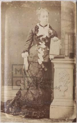 "Margarida Leite do Canto, esposa de Ernesto do Canto"