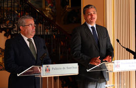 Declaração do presidente do Governo Regional e do presidente da Direção do Coral de São José, aos...