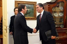 Chegada do presidente do Governo Regional ao gabinete do Primeiro Ministro, Passos Coelho