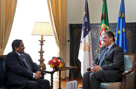 O Embaixador da República Popular do Bangladesh em Portugal, Imtiav Ahmed, em audiência, com o pr...