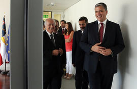 Chegada do presidente do Governo à cerimónia de inauguração da Escola Profissional da EPROSEC