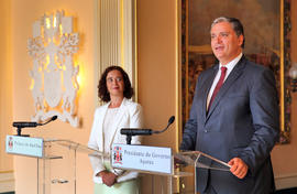 O presidente do Governo Regional e a deputada ao Parlamento Europeu, Sofia Ribeiro, em declaraçõe...