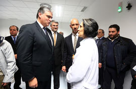 O Presidente do Governo Regional com a Directora Clínica, Marisa Lobão, da Clínica de Radioncolog...