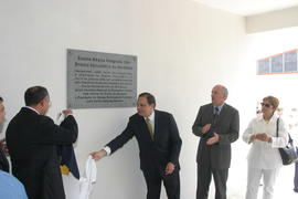 Descerramento da placa de inauguração, pelo Presidente do Governo Regional