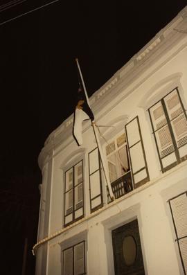 Bandeira dos Açores a ser hasteada no Palácio da Conceição