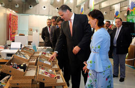 O Presidente do Governo Regional visita as empresas de todos os setores de atividade que estão re...