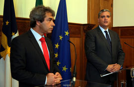 O presidente do Governo Regional e o presidente da Direção da Câmara do Comércio e Indústria da H...