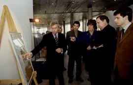 Apresentação do projeto habitacional pelo Presidente da Câmara Municipal de Lagoa, Luís Alberto M...
