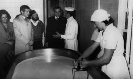 Visita do Presidente da República, General Ramalho Eanes, a uma Cooperativa de Queijo na Ilha de ...