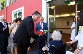 Chegada do Presidente do Governo Regional à inauguração do Lar D. Pedro V, na Praia da Vitória