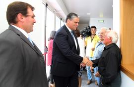 O Presidente do Governo Regional, cumprimenta os utentes do Centro de Dia e Centro de Convívio da...