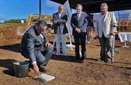 O presidente do Governo Regional sela a 1º Pedra fundamental da Estação ARM/EMA