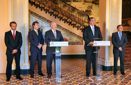 O presidente do Governo Regional e a Direção do Sindicato Nacional do Pessoal de Voo da Aviação C...