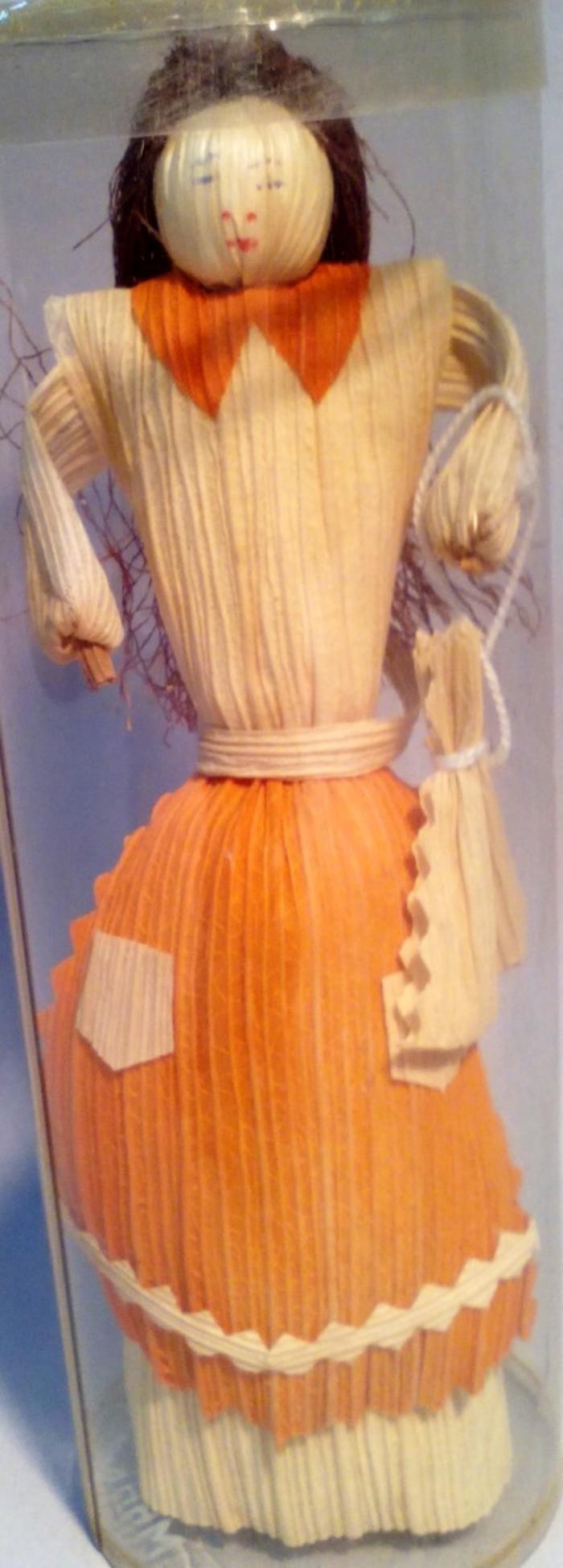 Boneca em folha de milho