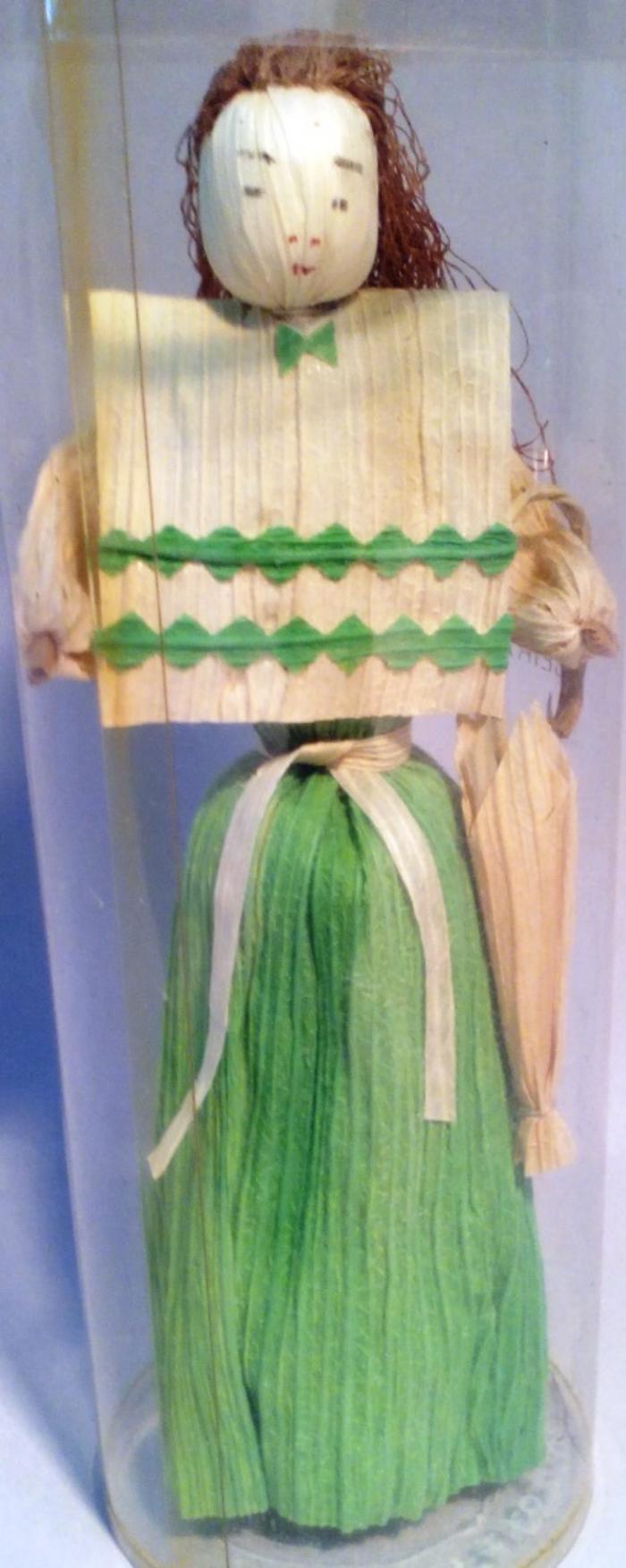 Boneca em folha de milho