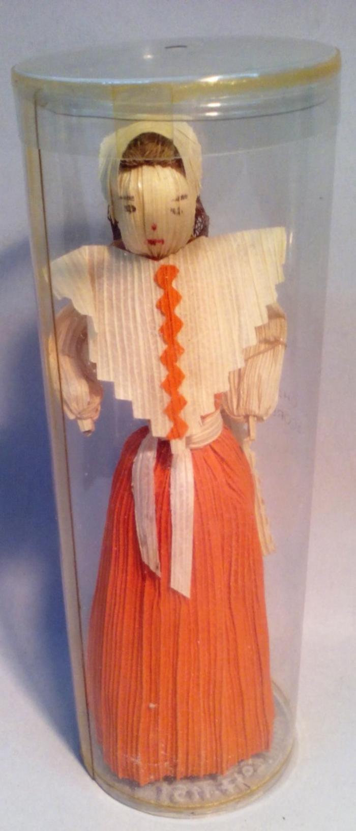 Boneca em folha de milho