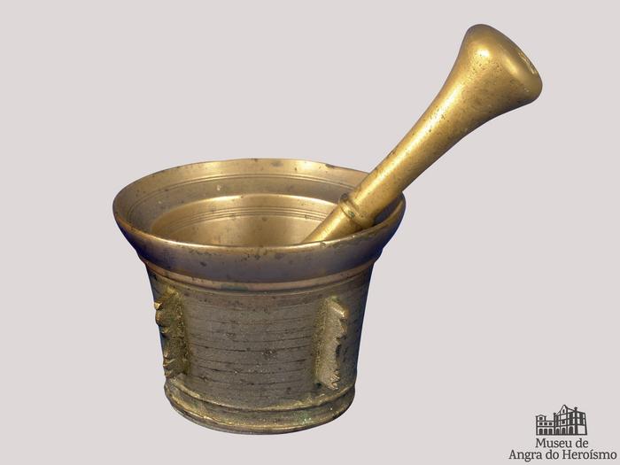 Almofariz com pilão