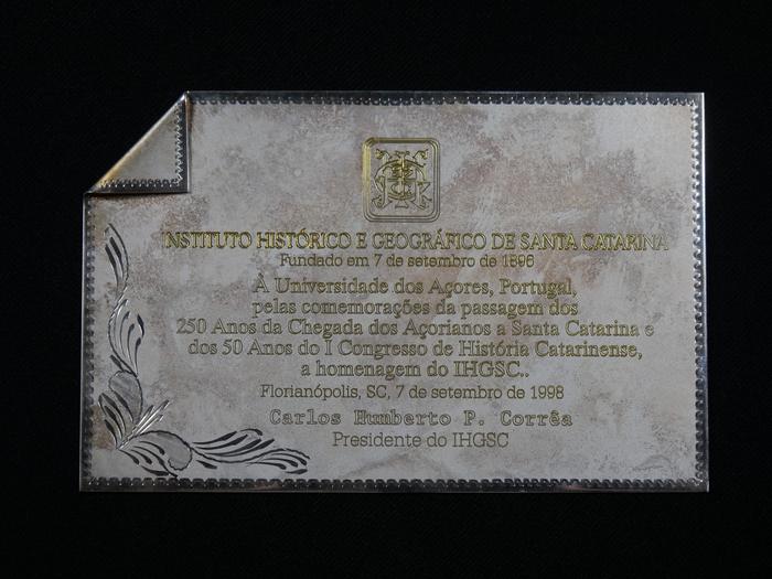 Placa comemorativa dos 250 anos da chegada dos açorianos a Santa Catarina