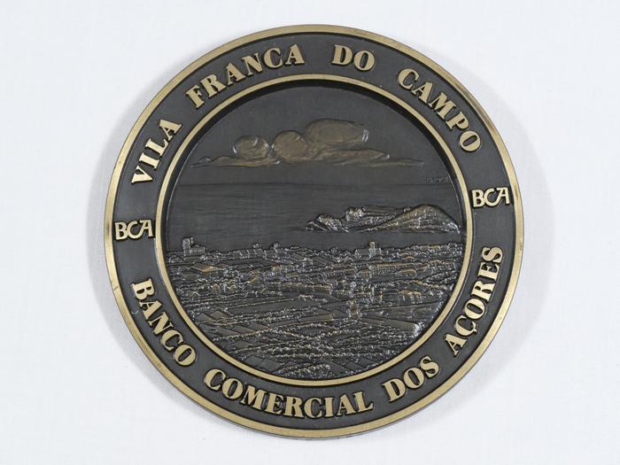 Medalha da inauguração de novas instalações do Banco Comercial dos Açores em Vila Franca do Campo